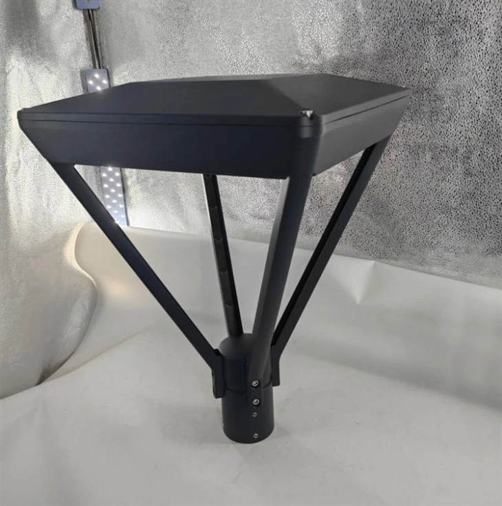 China New Garden An-ti Uv Square Led Post Lights high quality