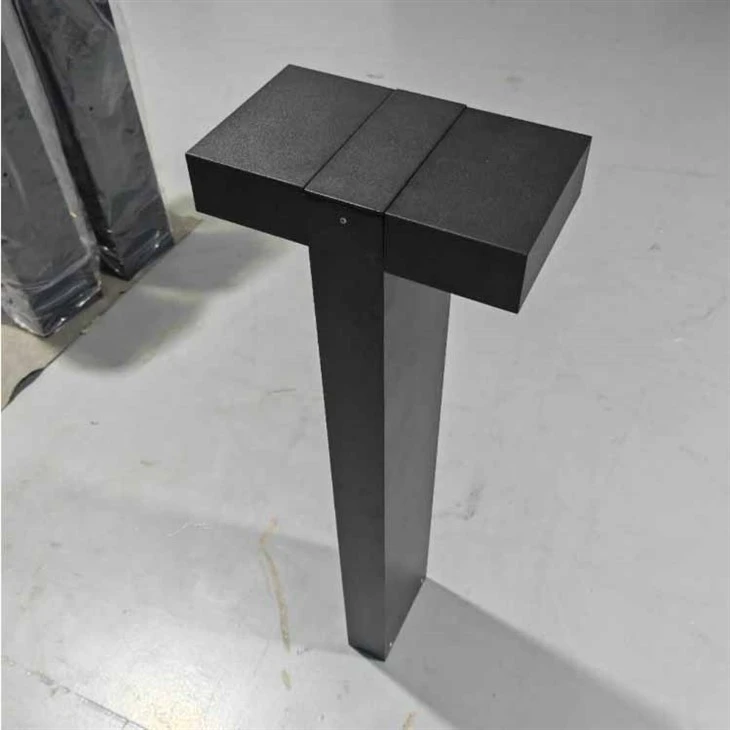 Εσωτερική φλάντζα LED Bollard Anti-UV LED Light Double Head Garden